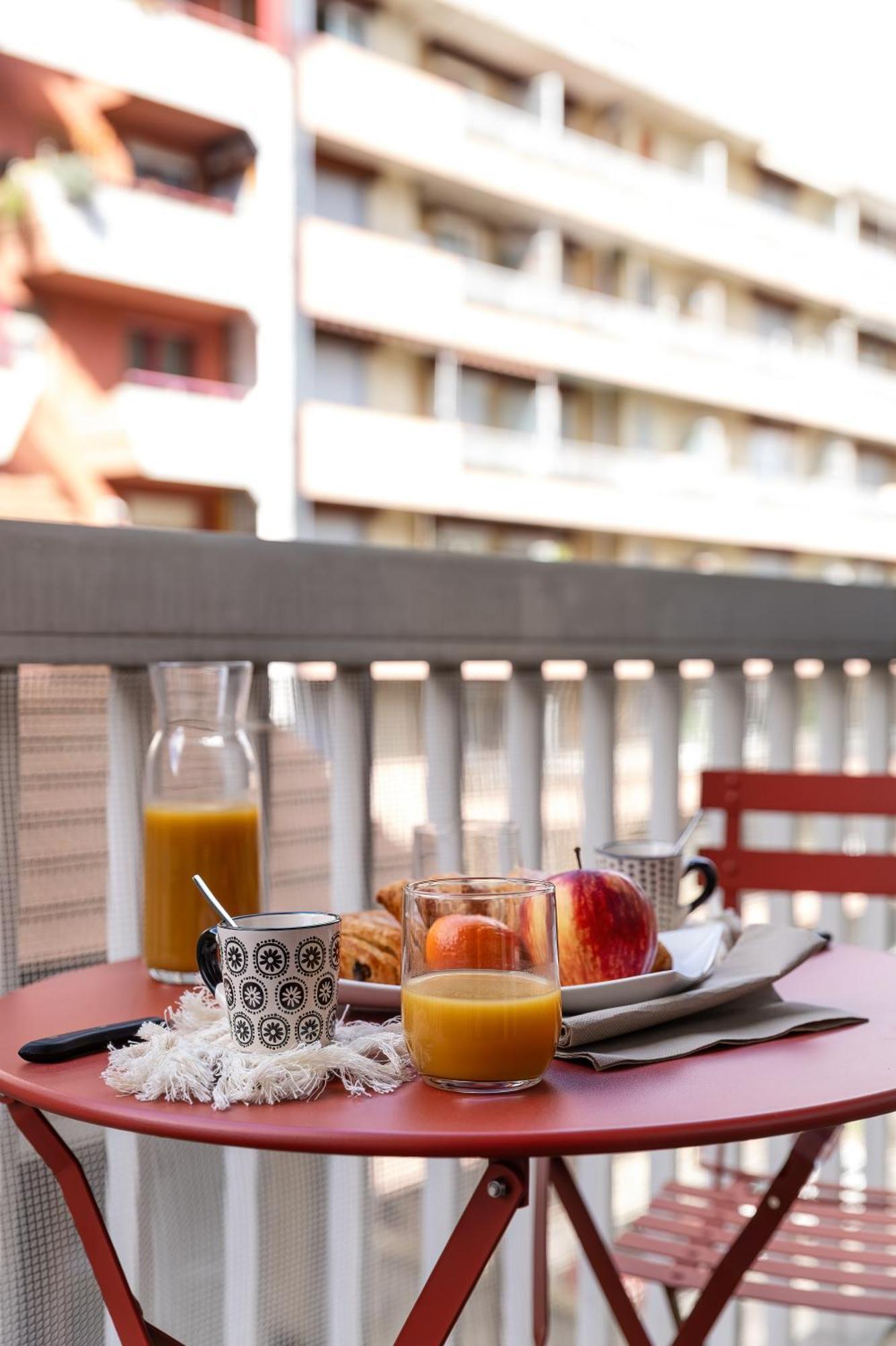 Victoria Spa, Au Coeur Du Centre-ville Hammam -wifi -grand Lit Double Queen Size 160x200cm Apartment *